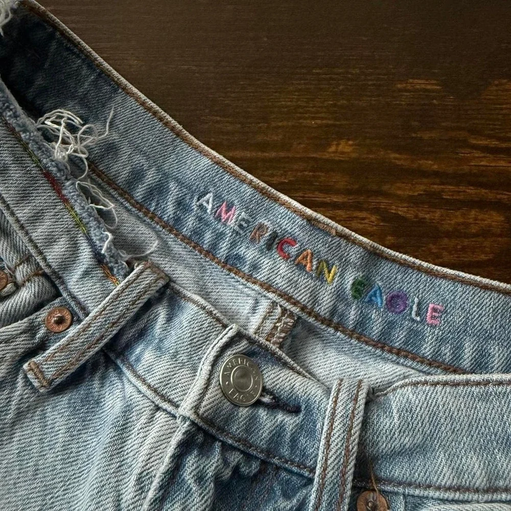 American Eagle 90s Boyfriend High Rise Patchwork Denim Shorts Size 4